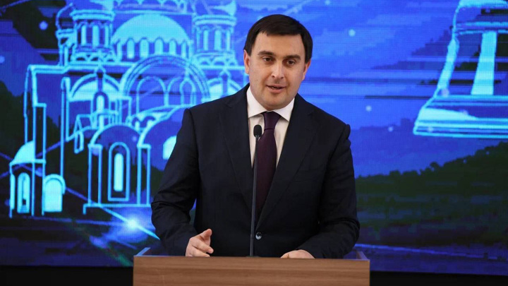 Глава Реутова Филипп Науменко остается в реанимации в крайне тяжелом состоянии — Новости на Вести.ru