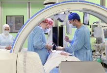 Хирурги НИИ им. Склифосовского удалили пациенту опухоль размером с голову — Новости на Вести.ru