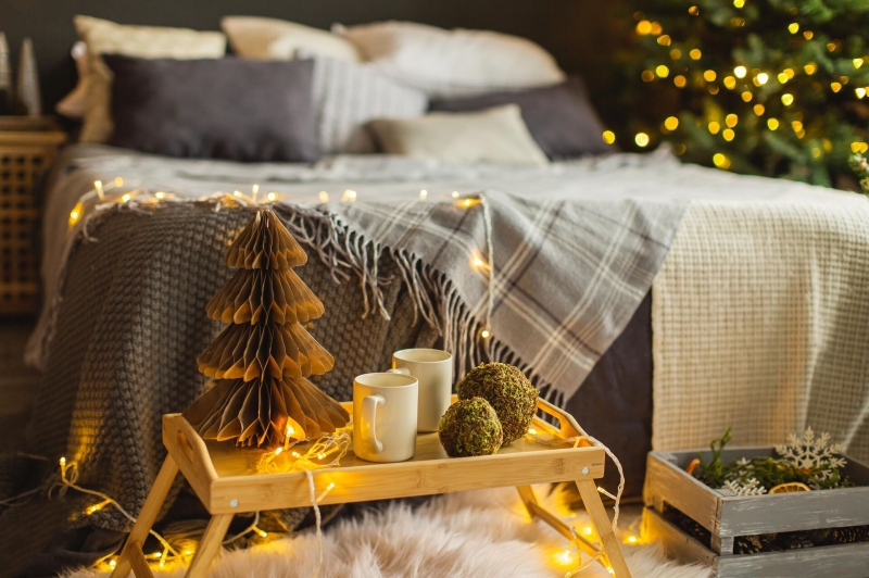 Как украсить комнату на Новый год 2026: тренды и идеи новогоднего декора