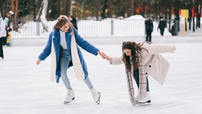 Катки Москвы 2025-2026: топ-10, открытые и закрытые, адреса и цены