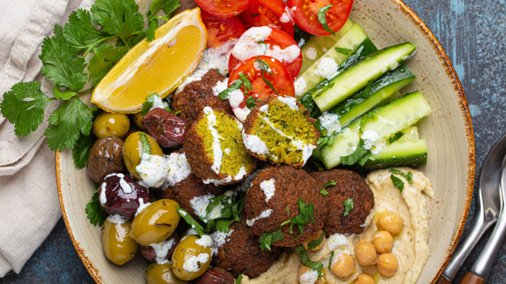 Михаил Мурашко призвал к умеренности за праздничным столом - Новости на Вести.ru