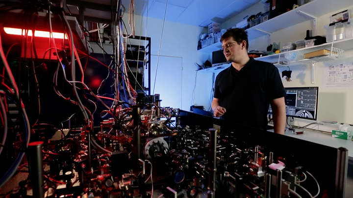 Процесс создания лекарств в РФ могут улучшить за счет квантовых компьютеров - Новости на Вести.ru