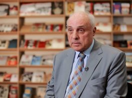 Профессор Щербаков объяснил инфантилизм зумеров жизнью в комфортных условиях — Новости на Вести.ru