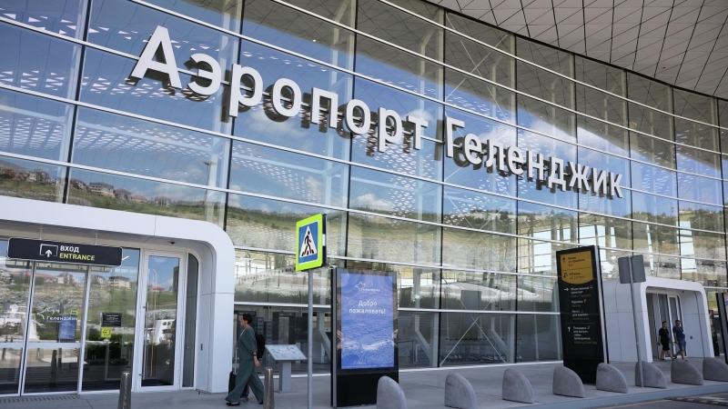 В аэропортах Геленджика и Краснодара сняли ограничения на полеты