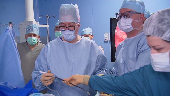 В НМИЦ Вишневского планируют в 6 раз увеличить число процедур на предсердии — Новости на Вести.ru