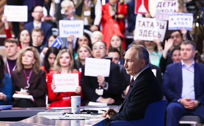 Владимир Путин изменил традицию &laquo;Прямых линий&raquo;: об экономике&nbsp;&mdash; почти ничего