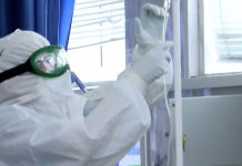 Врач Вахрушева: для гонконгского гриппа характерны жар, ломота и слабость — Новости на Вести.ru