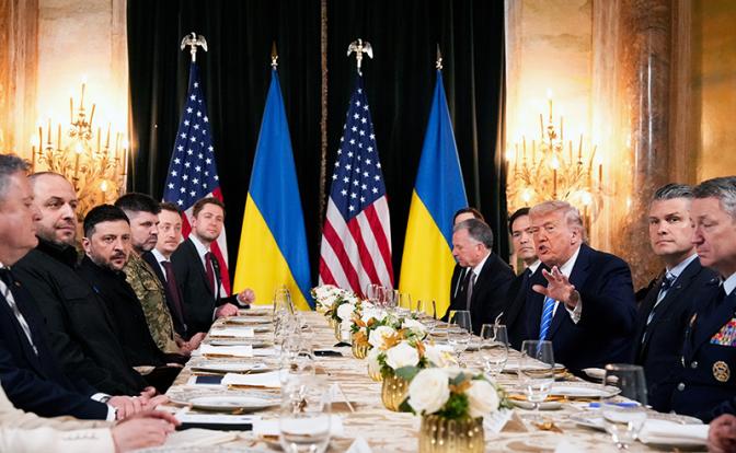 Все пошло не так: Зеленского перекосило, когда Трамп сказал о Путине, атаках на Киев и помощи России