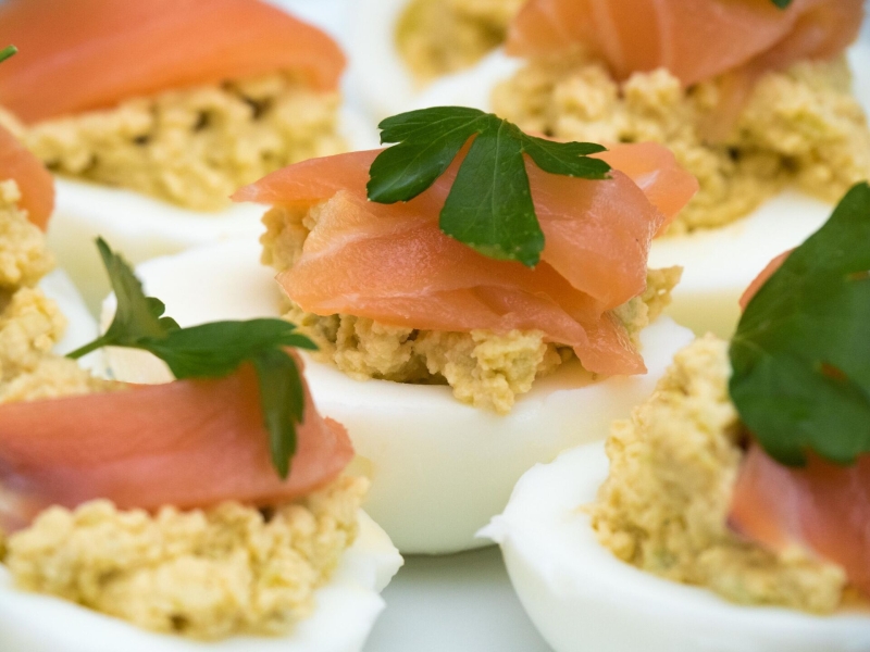 Закуски на Новый год 2026: лучшие рецепты для года Красной Огненной Лошади