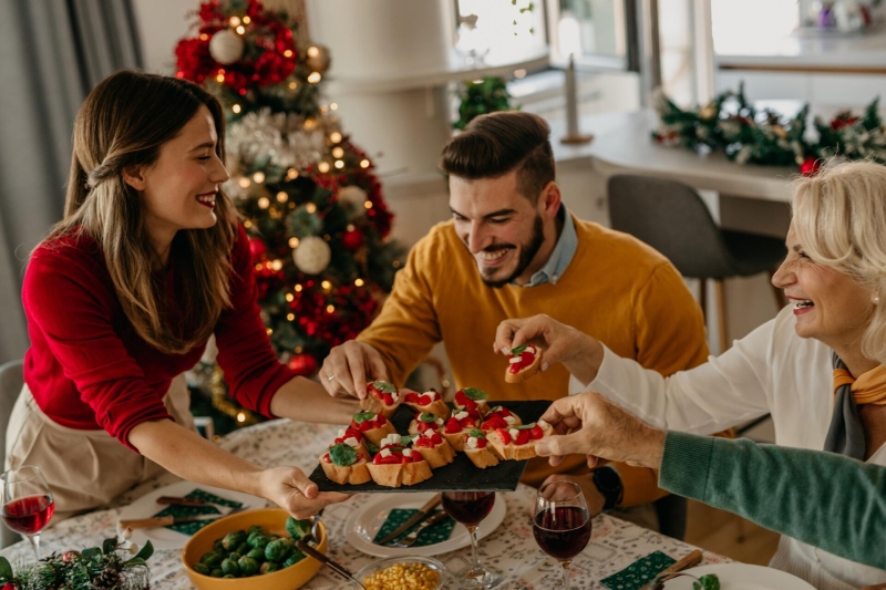 Закуски на Новый год 2026: лучшие рецепты для года Красной Огненной Лошади