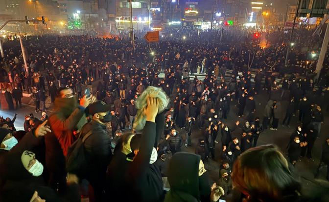 Армия, &laquo;китайские мозги&raquo; и русский &laquo;Мурманск&nbsp;BN&raquo;: Иран сбил волну беспорядков, нейтрализовав Starlink