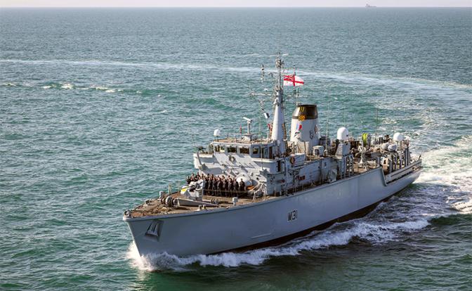 Британию накрыло паранойей: &laquo;Русские корабли разгуливают под носом Королевского флота и делают, что хотят&raquo;