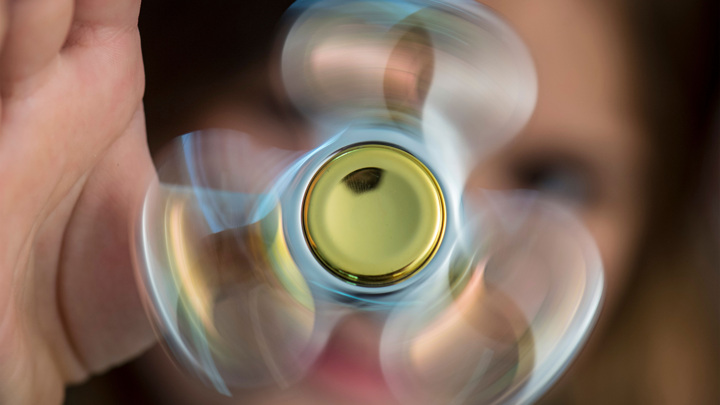 Эстония разработала набор для избавления от суицидальных мыслей у подростков — Новости на Вести.ru