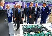 Гонка за нанометрами: Главными Электрониками России, пусть и микро, Путин назначил Мантурова и Фурсенко