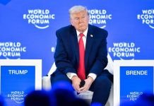 Гренландия — всё: Трамп посоветовал Дании забыть об острове и покуражился над Швейцарией и ее часами