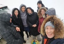 «Коммунисты своих не бросают»: Алтайский депутат и ее помощница вышли на свободу и готовы работать