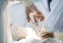 Кузбасские врачи спасли пациента с 50-сантиметровым тромбом — Новости на Вести.ru