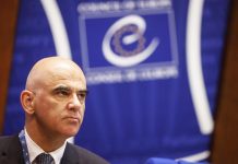 От Гааги до Брюсселя: Спектакль «Трибунал для Путина» остался без сценария, денег и зрителей