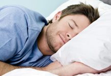 Роспотребнадзор: в новогодние праздники нужно поддерживать постоянный график сна — Новости на Вести.ru