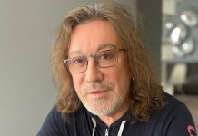 SHOT: певцу Владимиру Кузьмину стало плохо после выступления в Москве — Новости на Вести.ru