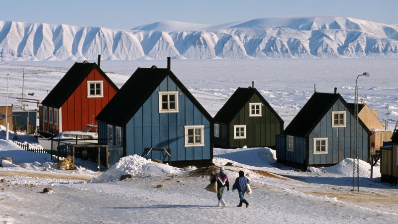 Ситуация вокруг Гренландии поместила НАТО в реанимацию, пишет Politico