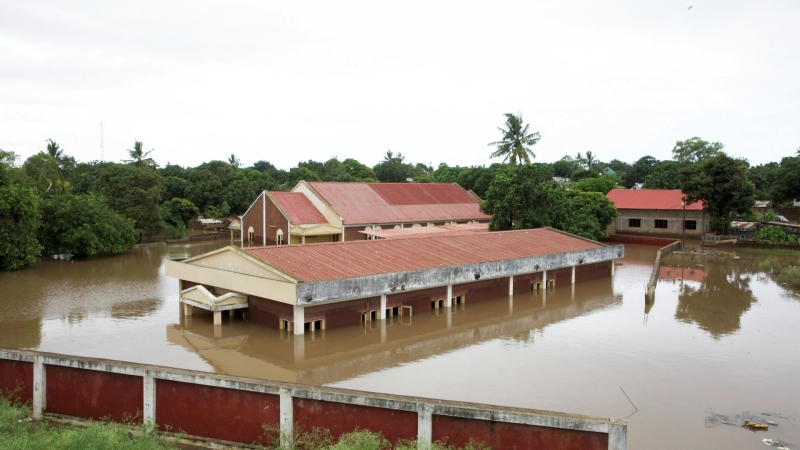 СМИ: флаг России над крепостью в Кейптауне вызвал удивление жителей