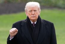 Трамп в пятницу заслушает брифинг по разведке