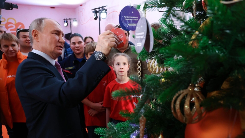 Трутнев исполнил новогодние желания брата и сестры из ДНР