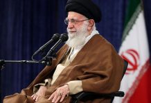 Верховный лидер Ирана призвал Трампа заняться делами США