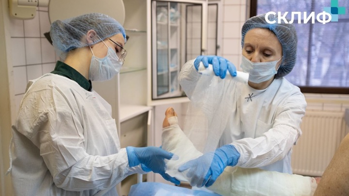 Врачи спасли россиян после ожогов, полученных от морской живности в Таиланде - Новости на Вести.ru