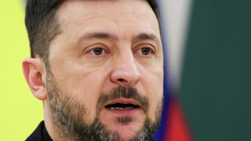 Захарова: Зеленского уже на Украине называют фашистом