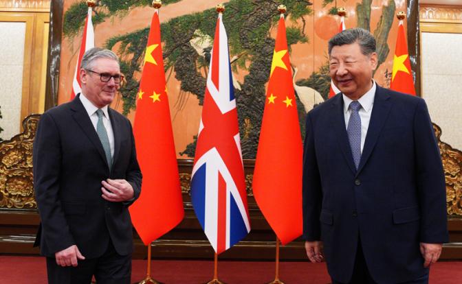 Западные лидеры выстроились в очередь к Си Цзиньпину — за Поднебесную началась большая игра