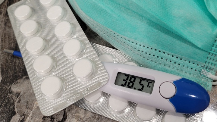 Минздрав утвердил схемы лечения COVID-19 в домашних условиях - Новости на Вести.ru